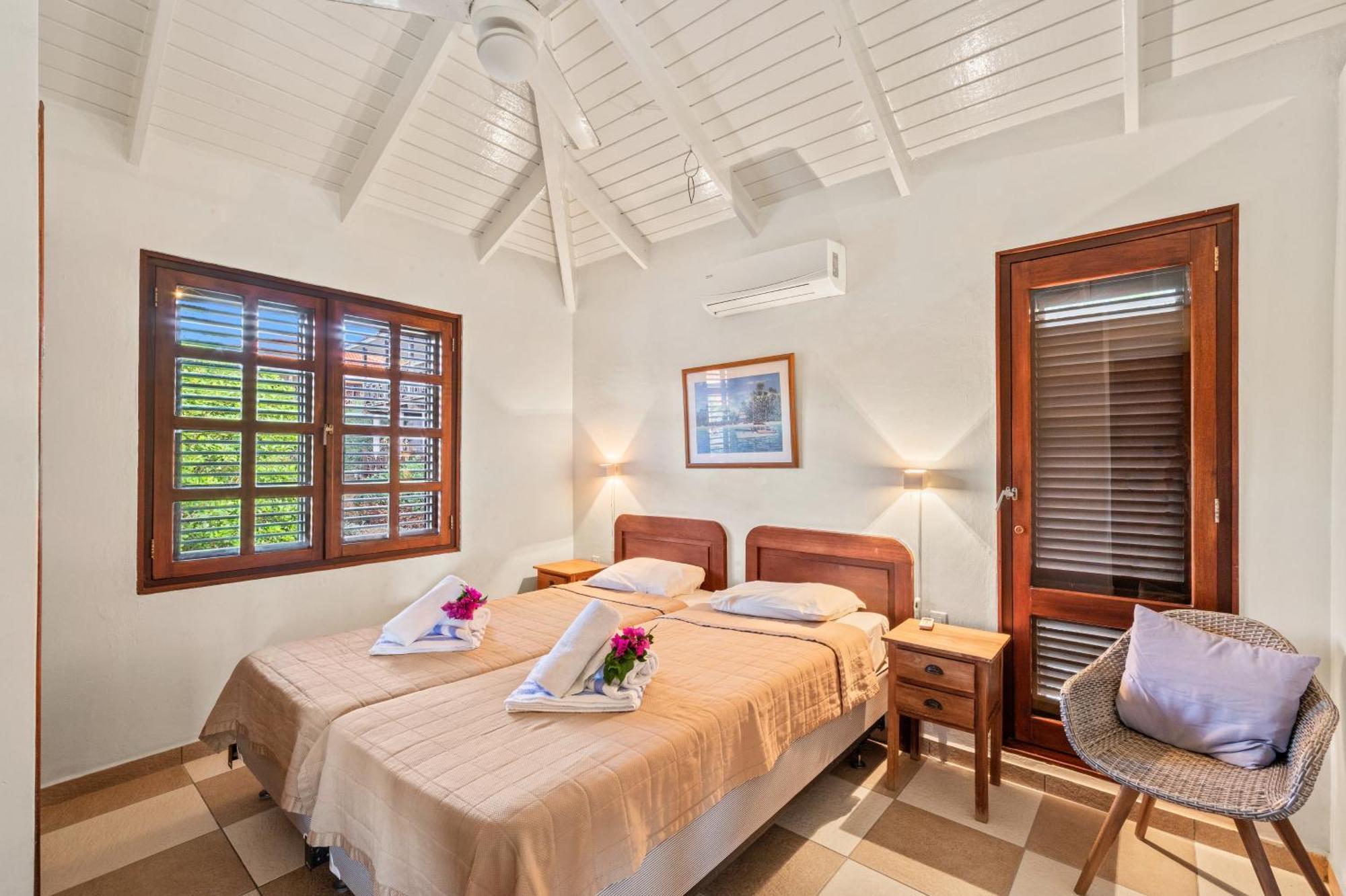 Blue Bay Villa'S Exterior photo